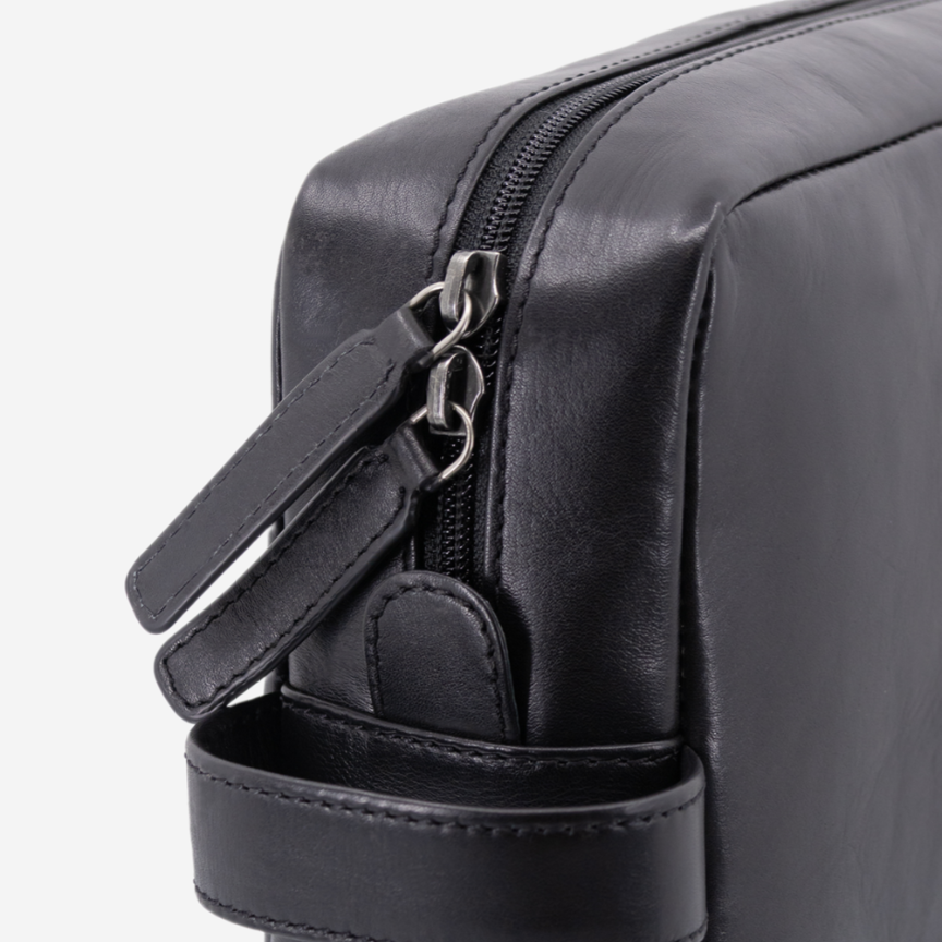 SL Benfica Black Leather Cosmetic Bag