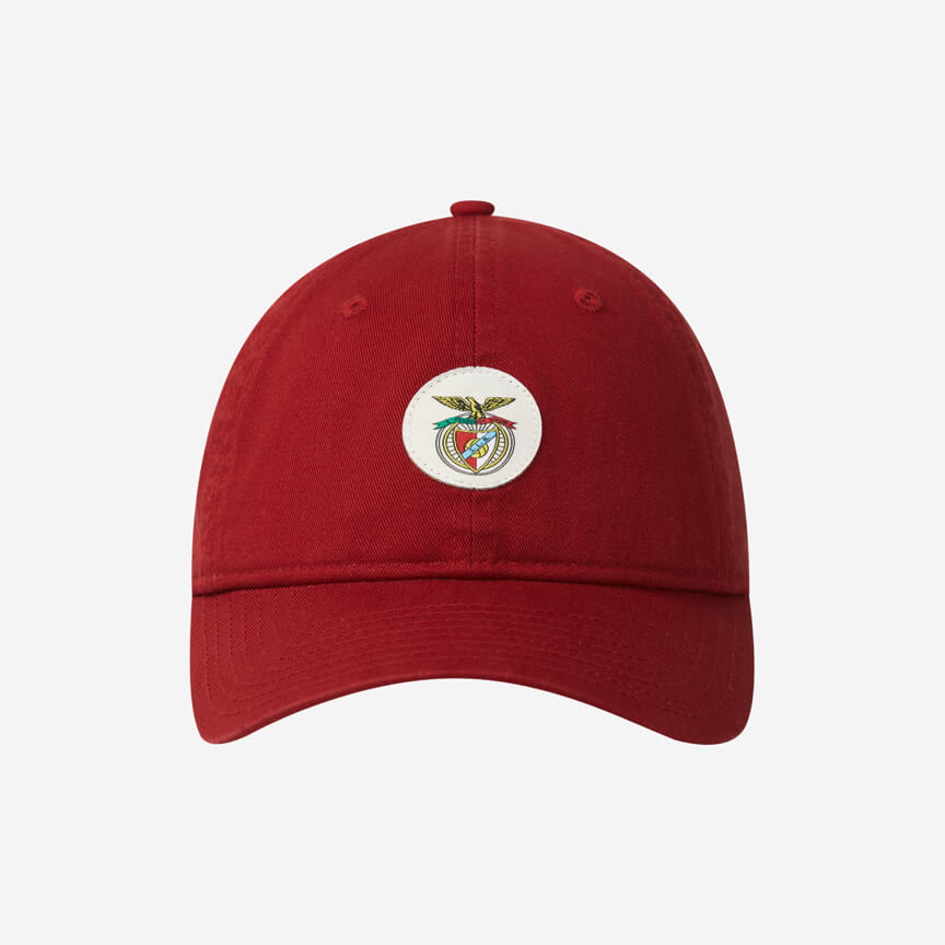 Burgundy Cap with Vintage SL Benfica Emblem