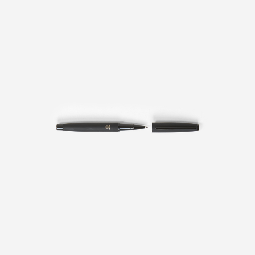 Black slider pen with SL Benfica emblem