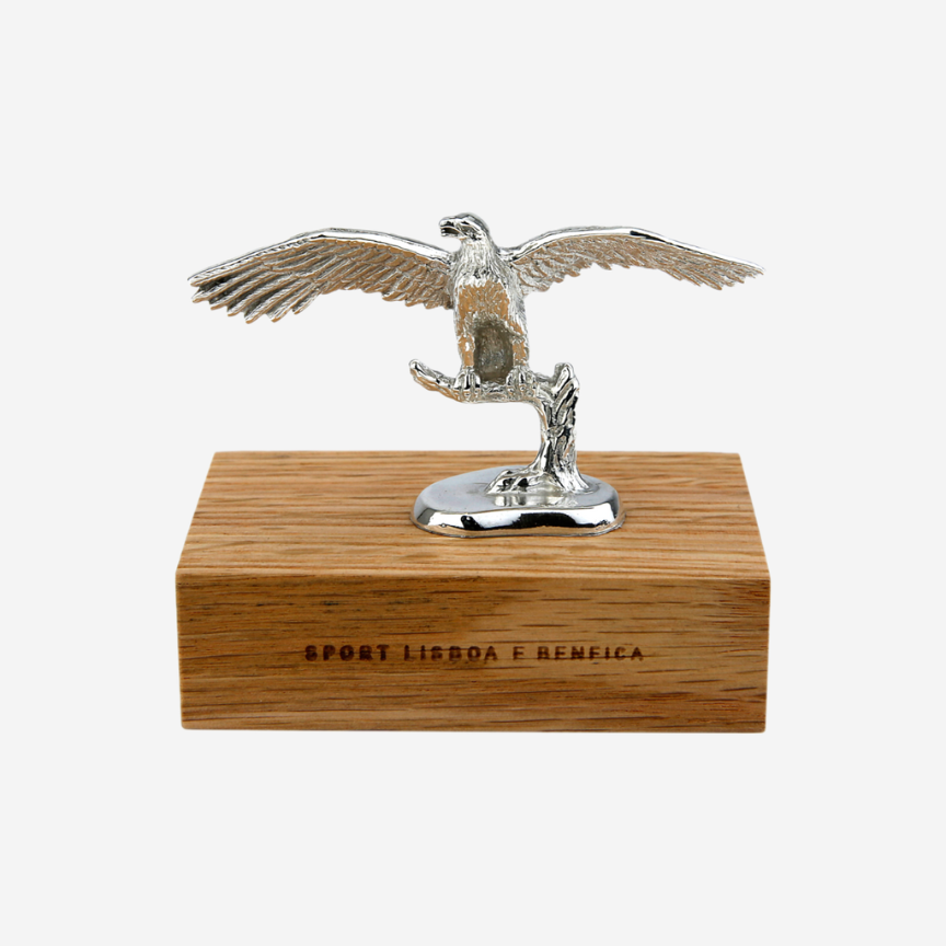 Silver statuette of the Sport Lisboa e Benfica Eagle