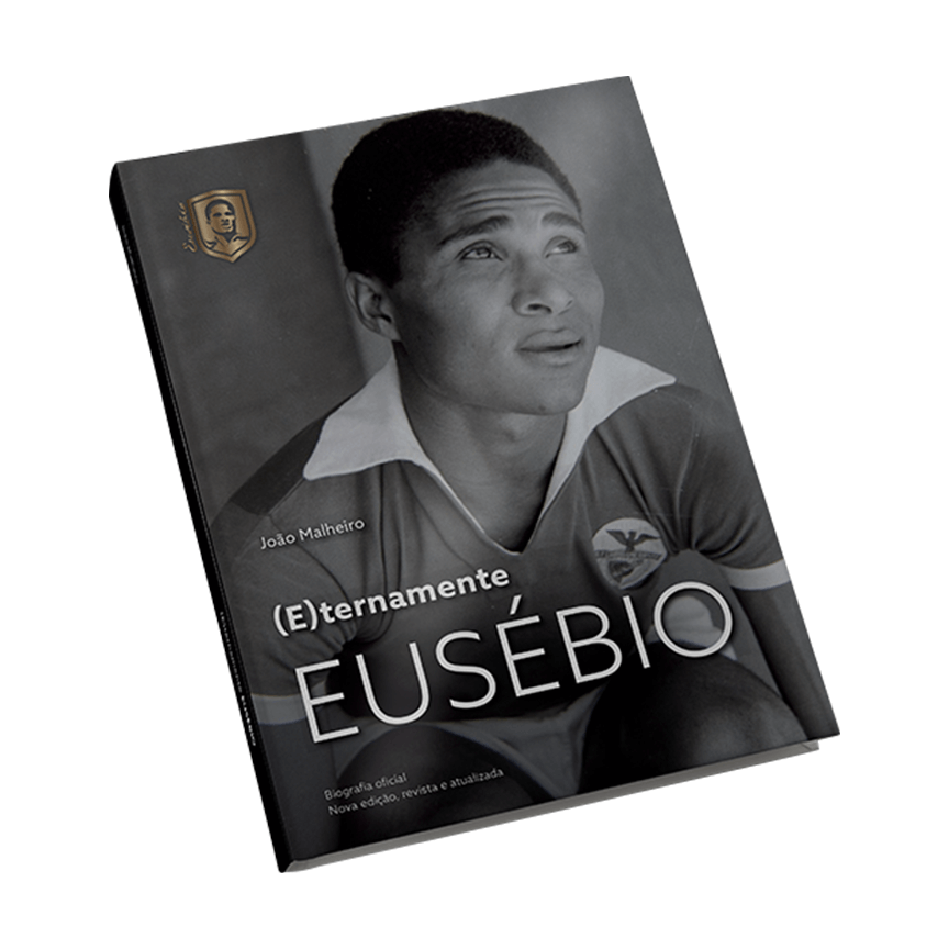 Book - Forever Eusébio