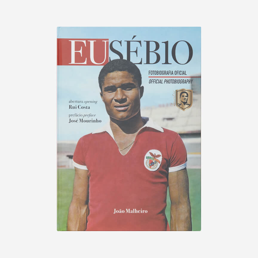 Book - Eusébio da Silva Ferreira Official Photobiography