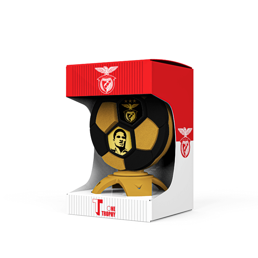 Eusébio Black and Gold One Trophy